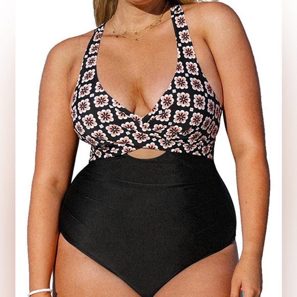 One Piece Plus Size Swimsuit Floral Print Twist Cutout Scoop Neck - Picture 1 of 7